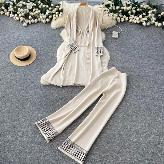 Esra Luxe Winter Coord Set With Cape